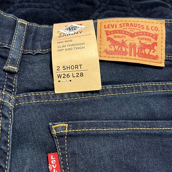 Levi’s 711 Skinny Jeans - Picture 11 of 12